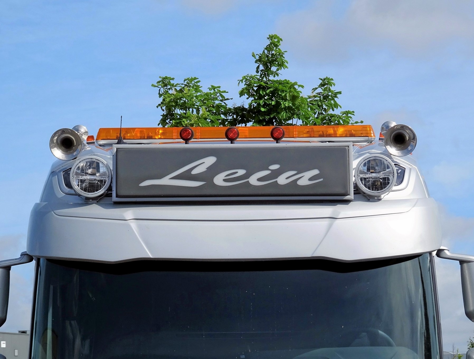 DAF NGD Lightbox Support Bracket Solarguard Exclusive Truck Parts