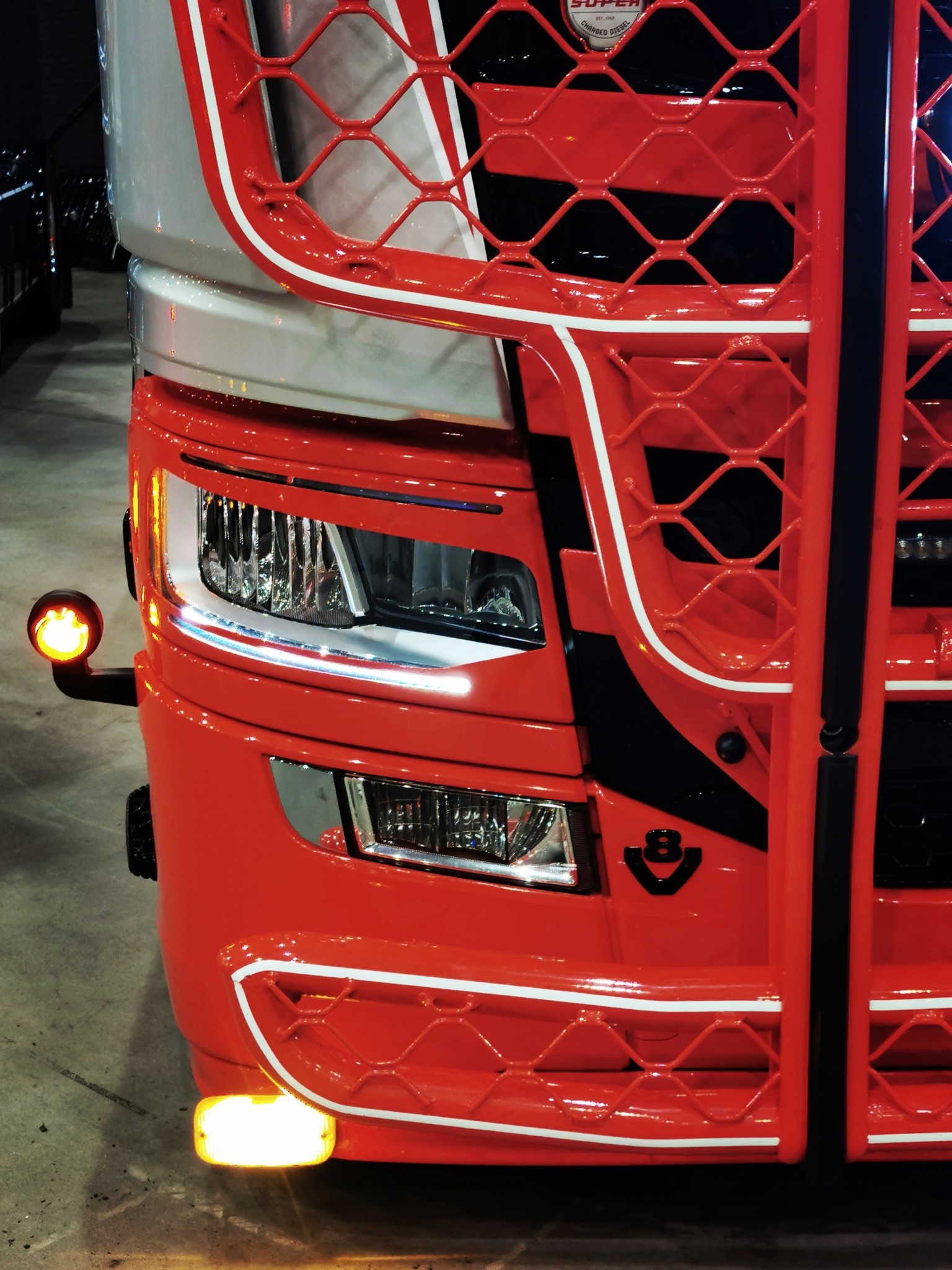 Scania Next Generation Vollscheinwerfer Spoiler