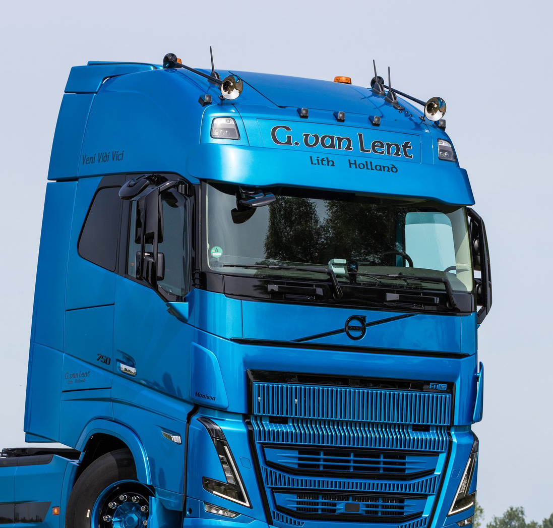 Volvo FH4/5 FWC Komplette glatte Sonnenblende Typ 4 28cm