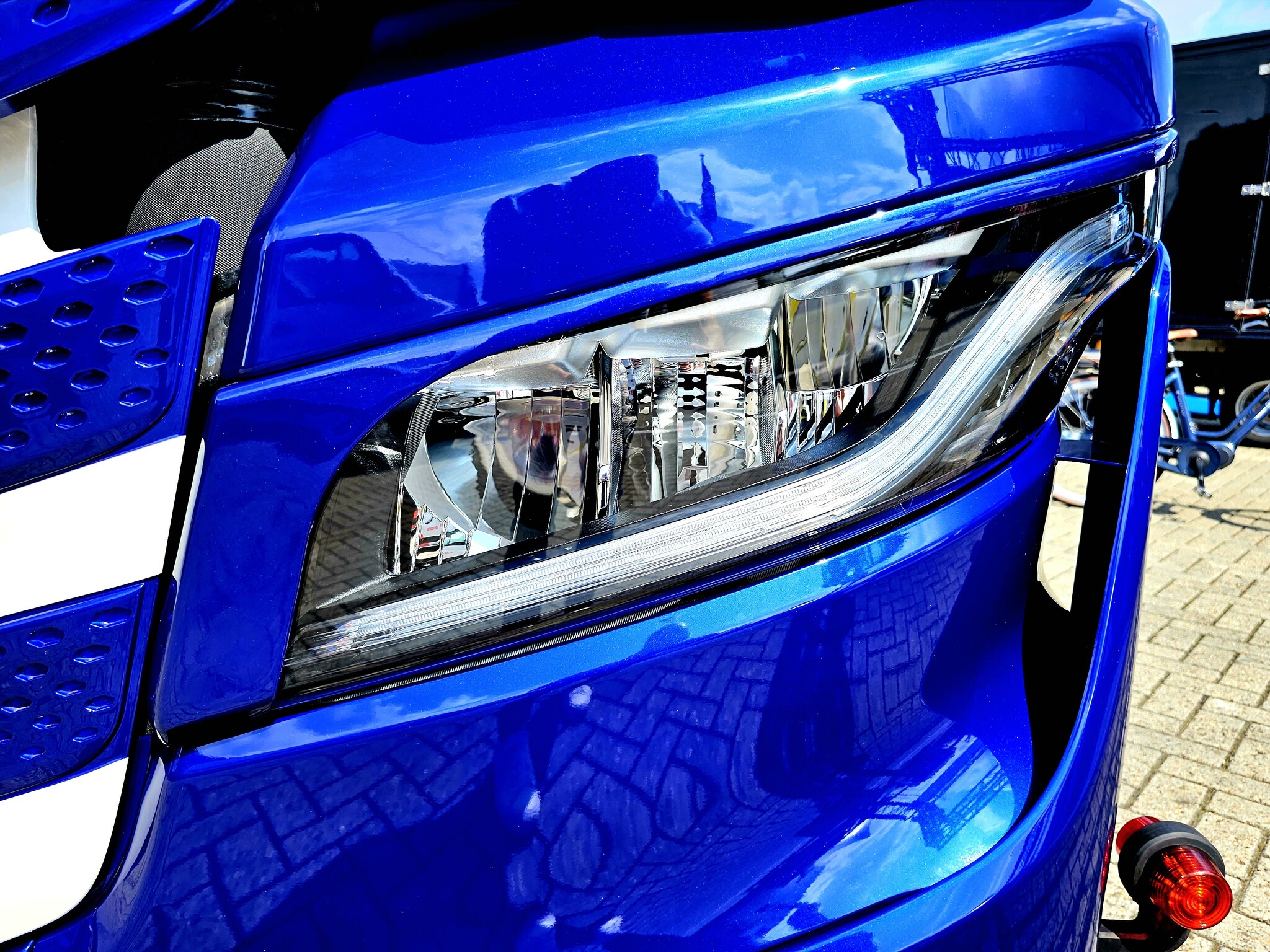 Iveco S-Way Scheinwerfer Spoiler