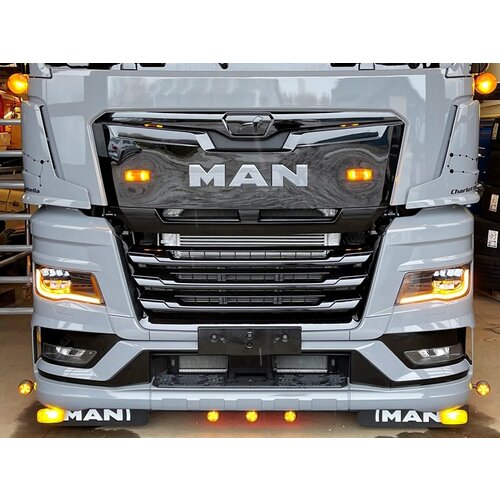 MAN TRUCKS  MAN TGX Orange DRL