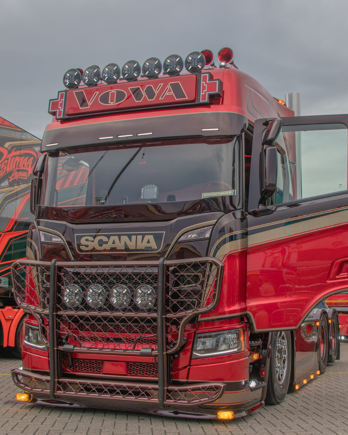 Scania NGS Sonnenblende Type 2 ( 5 LED Unten)