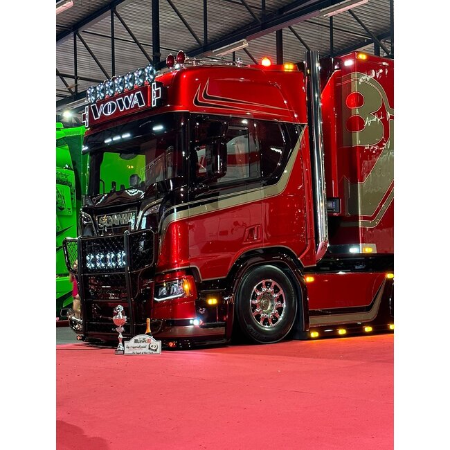 Scania NGS Sonnenblende Type 2 ( 5 LED Unten)