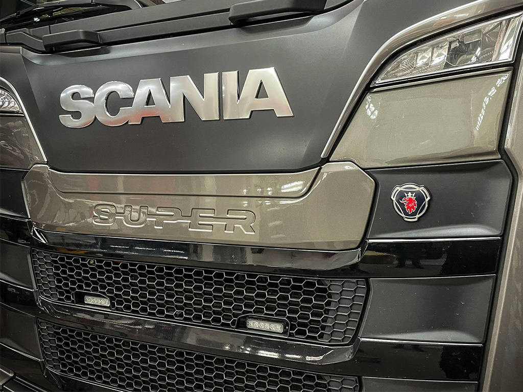 Scania Next Generation S-U-P-E-R Kühlergrillabdeckung