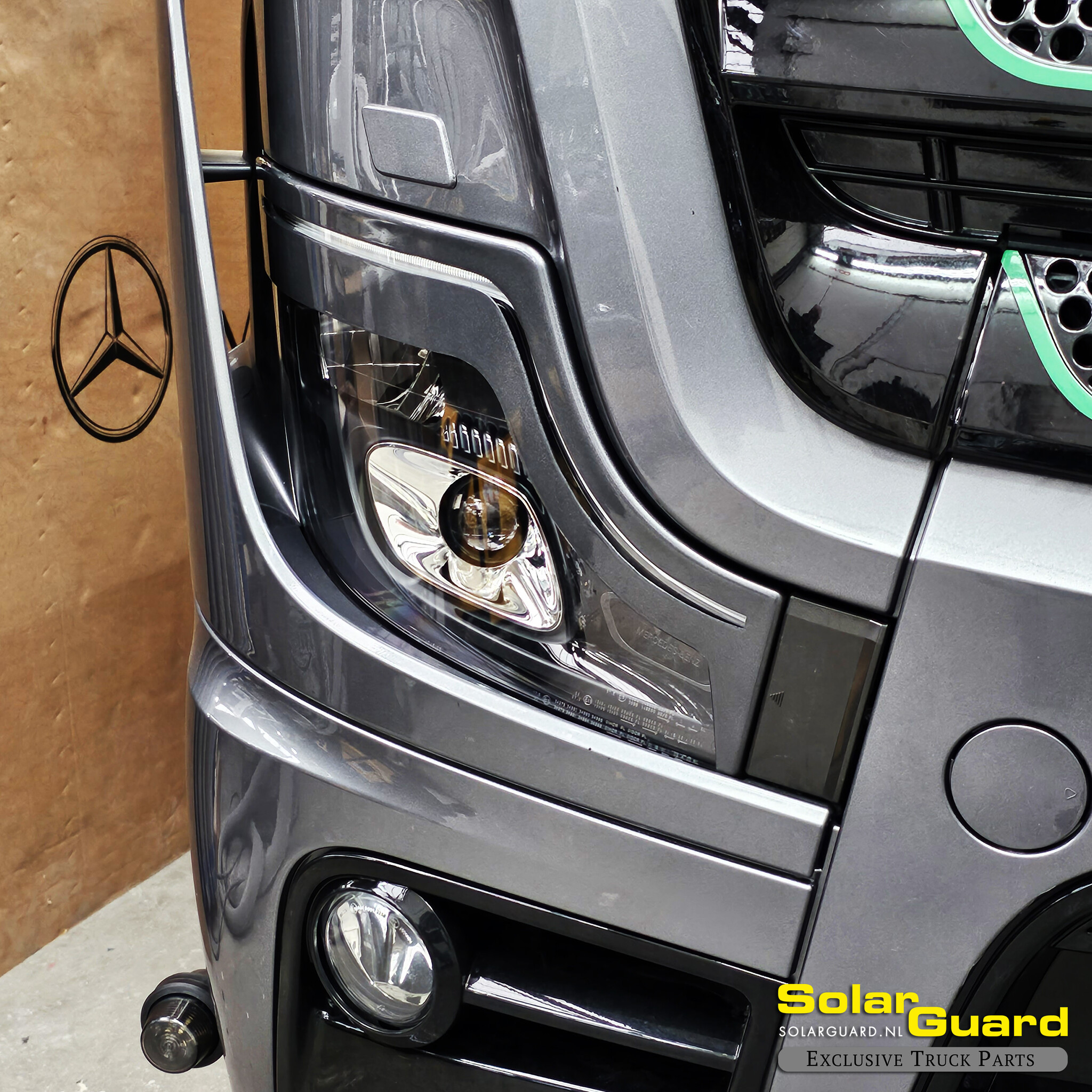 MB Actros Scheinwerferspoiler