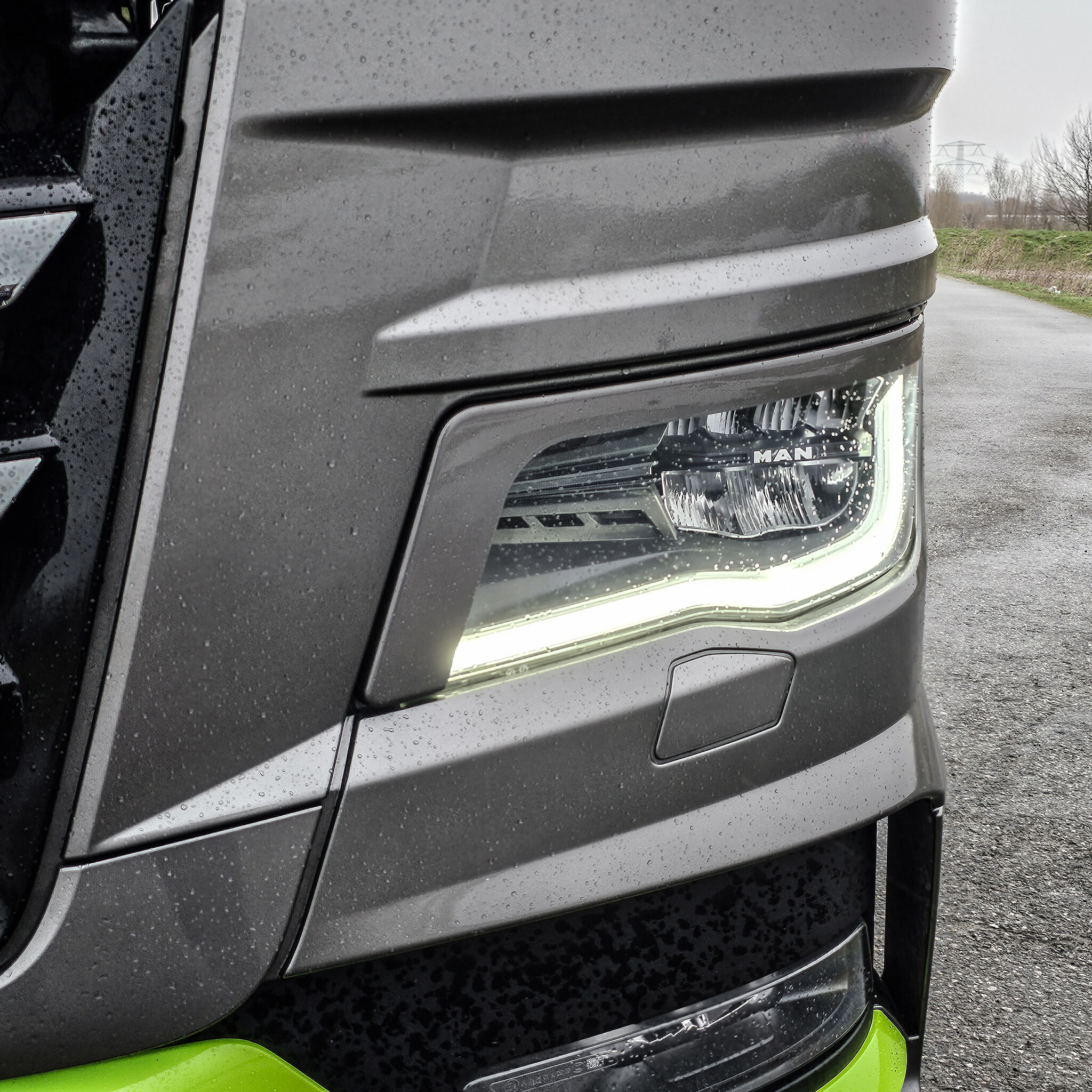 MAN TGX Scheinwerfer Spoiler