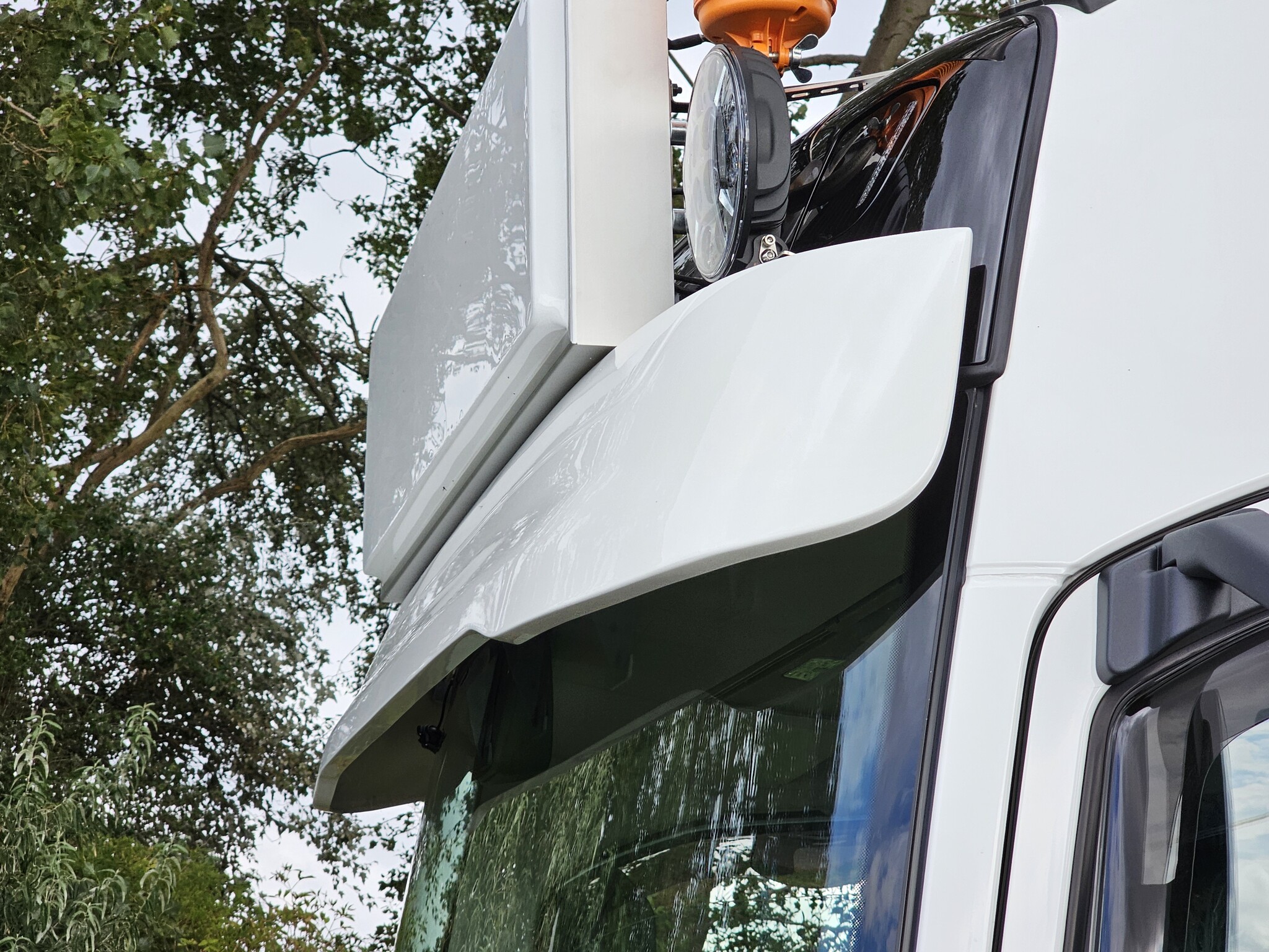 Volvo Aero Sonnenblende Typ 2