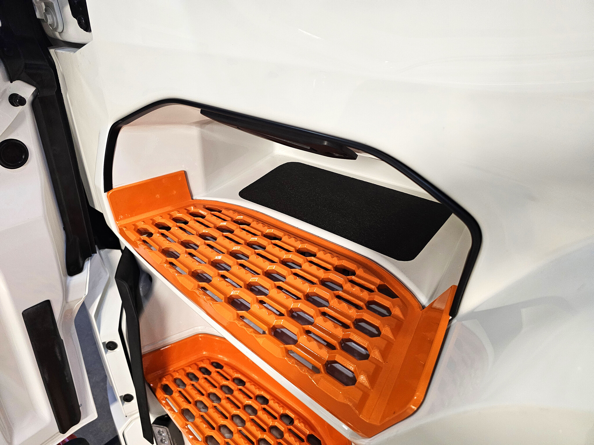 Step Etender Solar Guard | Step Extender for DAF NGD XG & XG+ - Solar Guard ...