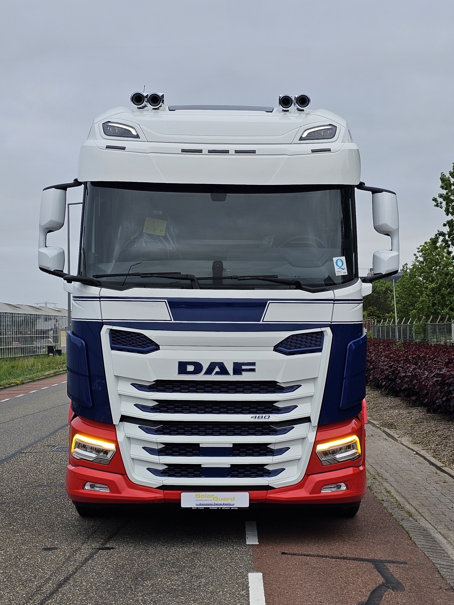 DAF XG Sonnenblende Typ 3