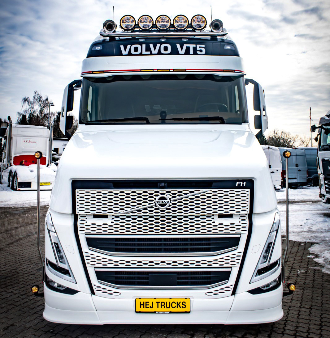 Volvo FH4B (5) Frontspoiler Typ 3