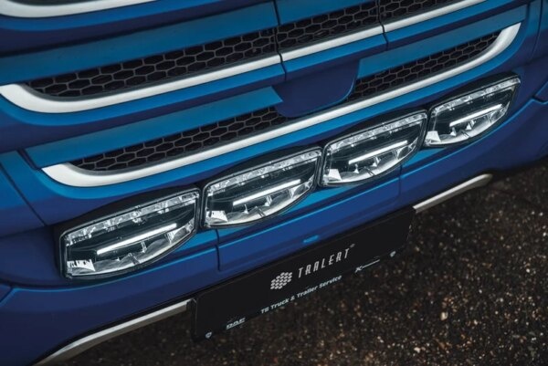 Tralert Atlas 320 LED floodlight | amber-white 3000 lumens | 48 watts | 3m cable