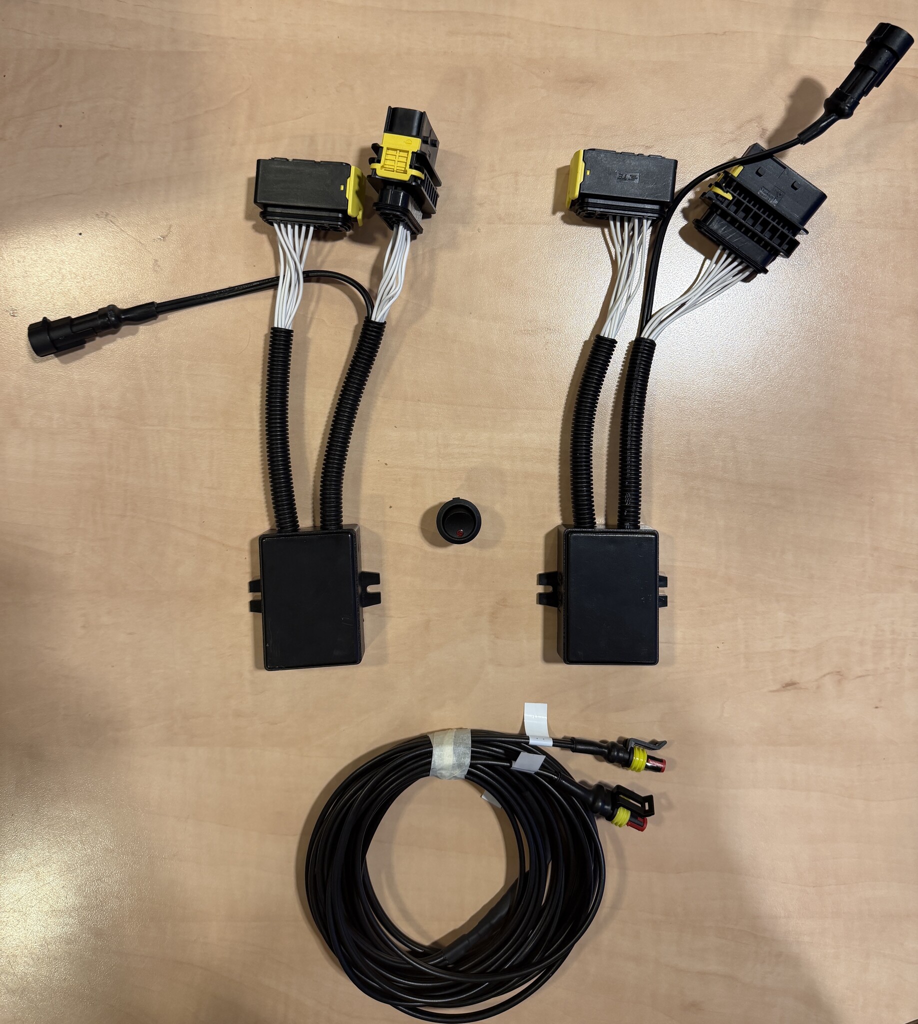 Renault T-Series switchable orange DRL