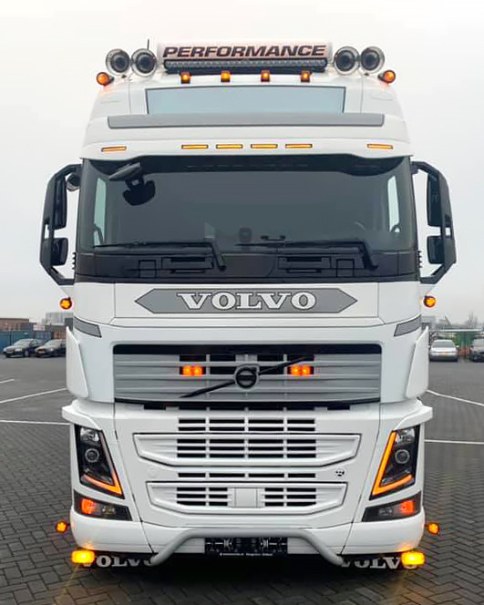 Volvo FH4 Unterer Frontgrill