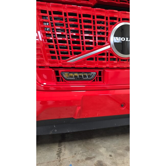 Volvo FH Aero Integration Kit for the Lower Grille