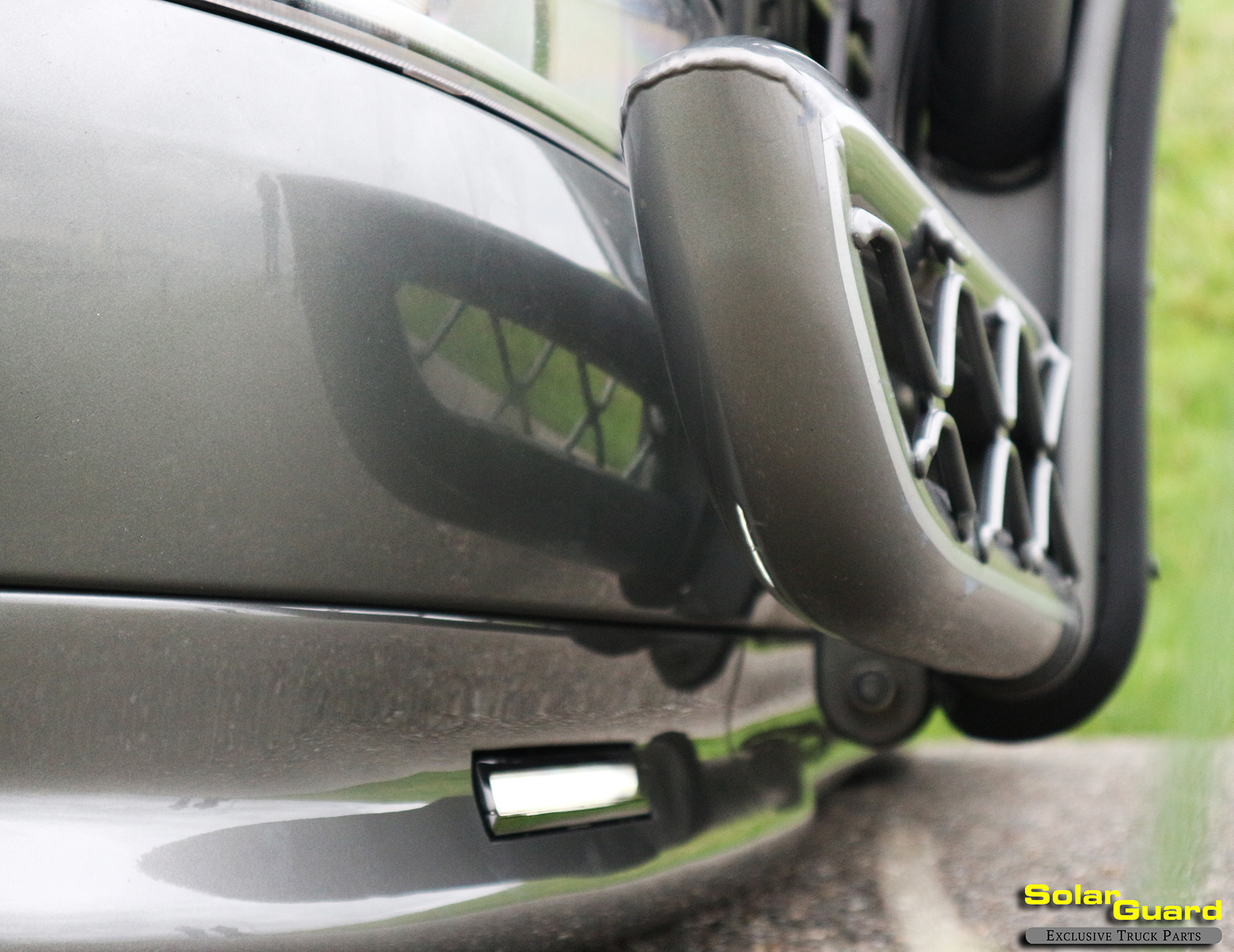 Renault T-serie Front Spoiler type 2 9 cm