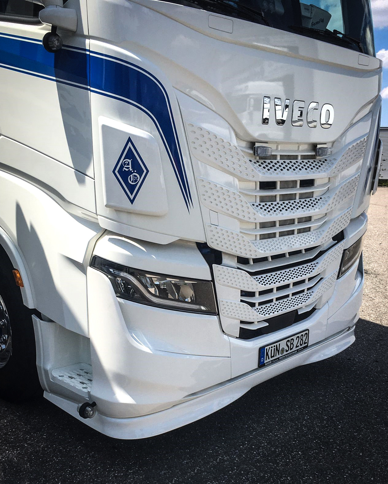 Iveco S-Way Front Spoilerlippe