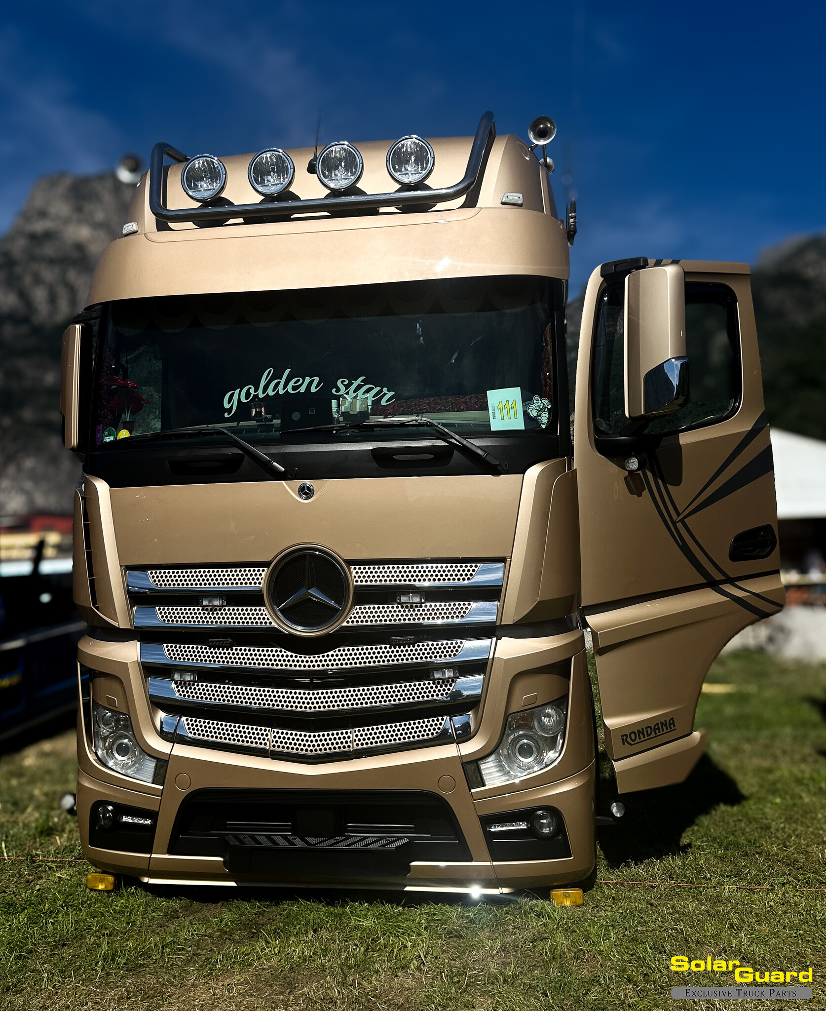 Mercedes-Benz Actros MP5 Sunvisor Type 2