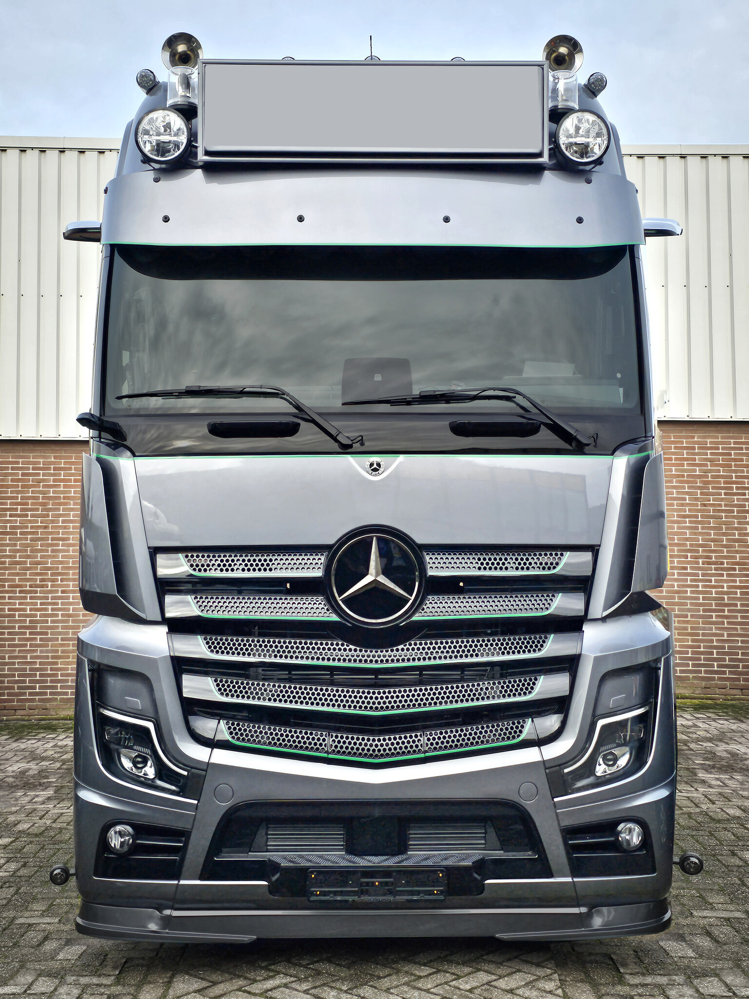 Mercedes-Benz Actros MP5 Front Spoiler
