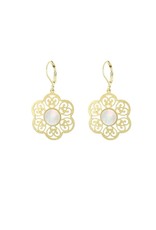 Biba bijouterie Oorbellen sierlijk goud met schelp Biba bijouterie Oorbellen sierlijk goud met schelp