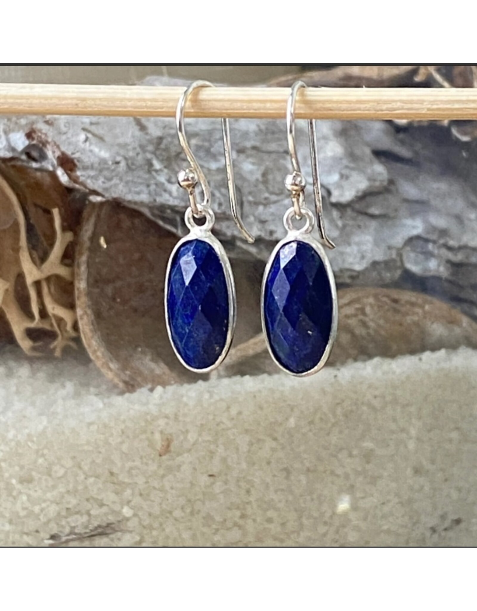 Lapis lazuli oorbellen zilver