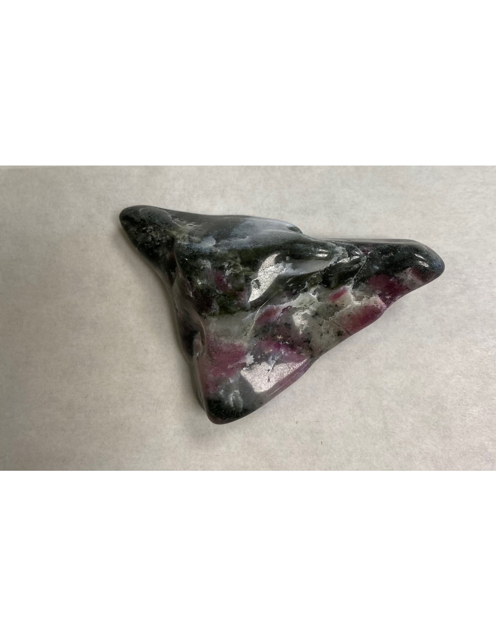 Eudialiet edelsteen  30 gram