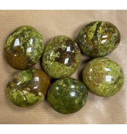 Opaal groen handsteen