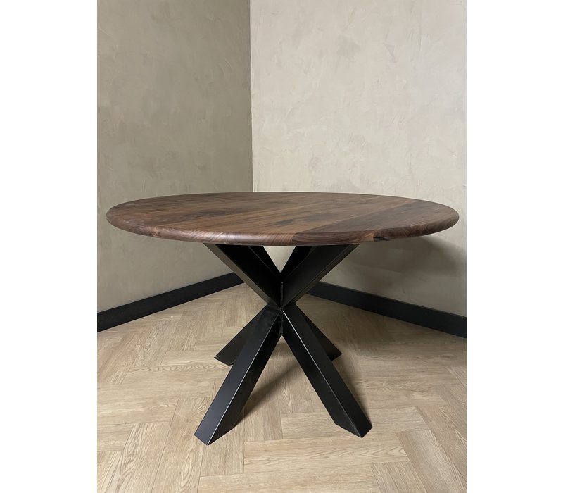 Ronde eettafel - notenhout