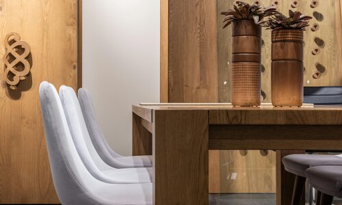 Hoe breng je meubelolie aan op houten meubels? 