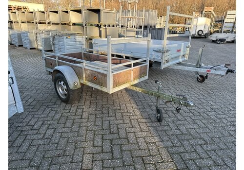 Gebruikte bakwagen ongeremd ( opknapper )