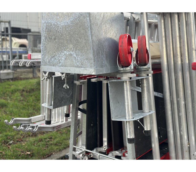 Altrex Steiger aanhangwagen incl. steiger 12m