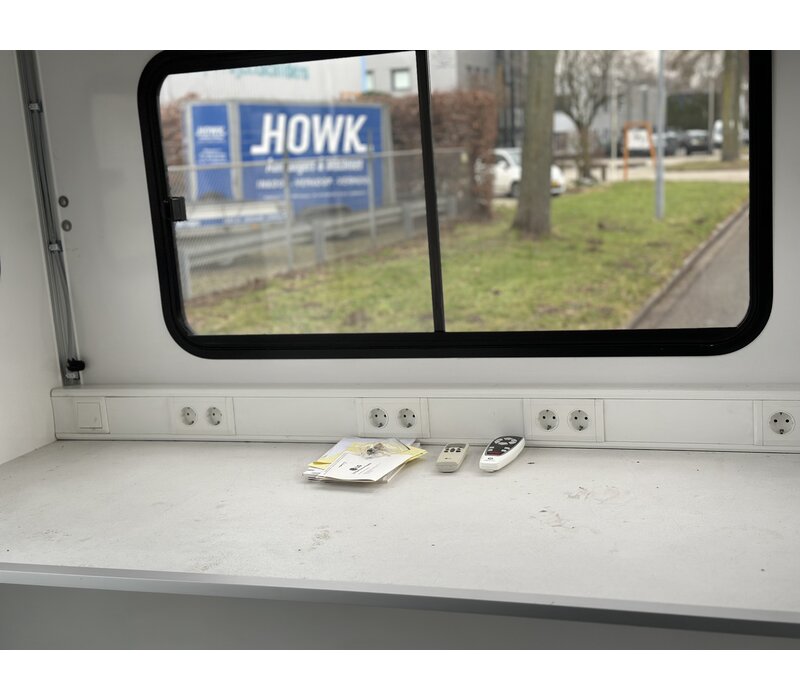 Gebruikte gesloten Hapert mobiel kantoor