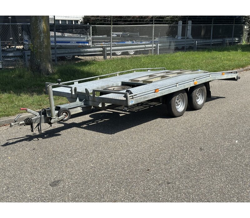 Gebruikte Witteveen autoambulance 380x185cm 2000kg