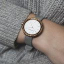 Inspired by contemporary Nordic minimalism. The NORDIC Oslo Grey features a 36mm diameter white zebra wood case with a white dial and rose gold details. Handmade from sustainably sourced wood combined with an ultra soft grey sustainable vegan leather stra