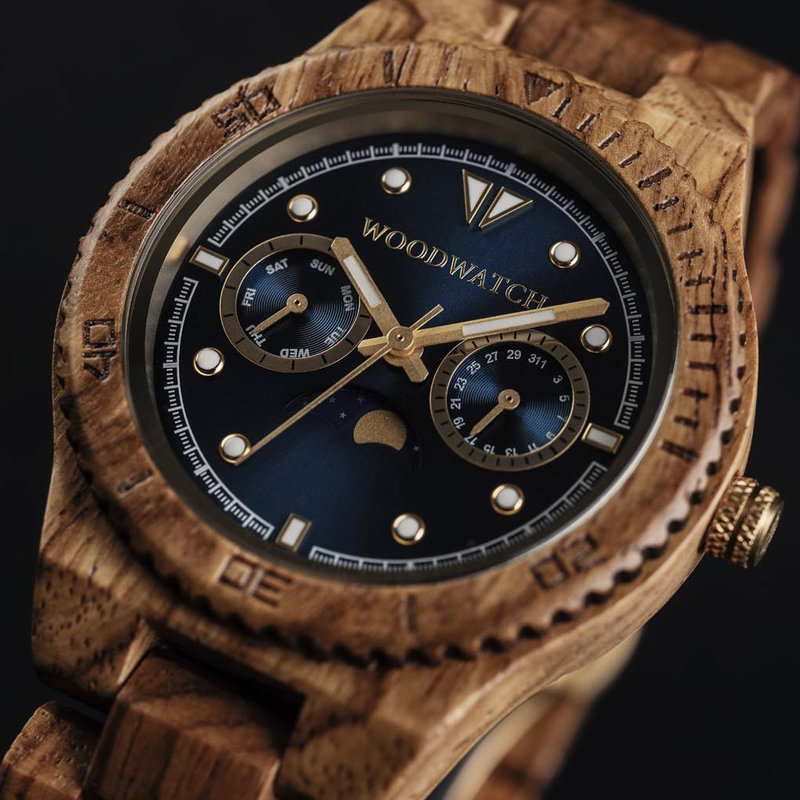 The ODYSSEY Collection is fully designed for the 7th anniversary of WoodWatch. The collection accommodates a 40mm diameter watch case with our characteristic moonphase movement. We incorporated phosphorescent materials in a WoodWatch for the first time ev