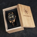 Ahora disponible de forma limitada - nuestra ODYSSEY Special Edition. Hecho a mano de una combinación única de madera de ébano Ebonywood de África Oriental y zebrano de África Occidental, con detalles dorados. Solo 100 piezas están disponibles. Cada reloj