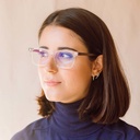 Elles empêchent la lumière bleue nuisible qui peut causer une fatigue oculaire, des maux de tête et un mauvais sommeil. La paire de lunettes Brooklyn poséde un cadre carré et fabriquée à partir de bois durable et du bioacétate Mazzuchelli Italien avec des