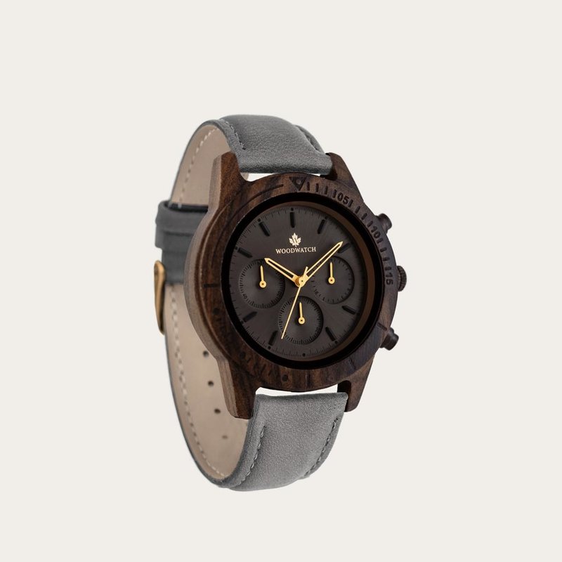 The CHRONUS Dark Eclipse Grey features a classic SEIKO VD54 chronograph movement, scratch resistant sapphire coated glass and stainless steel enforced strap links. The watch is made of green sandalwood and has a black dial with golden details. Handcrafted