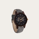 CLASSIC Kollektionen Dark Forest Grey är en sofistikerad nytolkning av WoodWatchs klassiska design. Den tunna boetten ger ett elegant uttryck samtidigt som klockorna är försedda med en unik månfaskalender och två extra urtavlor för vecka och månad. CLASSI