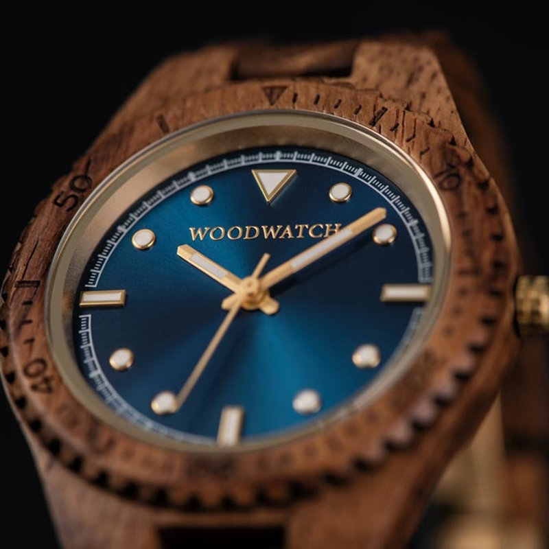 The Forester collection breathes nature and simplicity. Experience true freedom with the FORESTER Riverwood, featuring a slim 40mm diameter case, newly designed blue dial and classy gold details. Made from sustainable Kosso wood from East Africa, this watch is a perfect companion to everyday adventures.