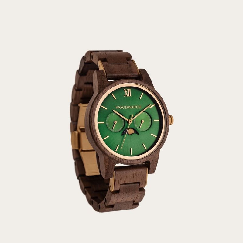 The men's CLASSIC Hunter watch has a classy slim case while featuring a unique moonphase movement and two extra subdials. The watch is made of North American Walnut Wood and features a green dial and golden-colored details. It is a perfect match with the