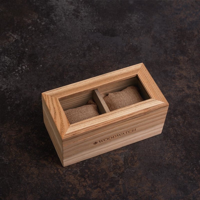 Essential WoodWatch Collector's case made of Catalpa wood. With a top glass display to showcase your collection, the case fits up to two of your favourite watches.