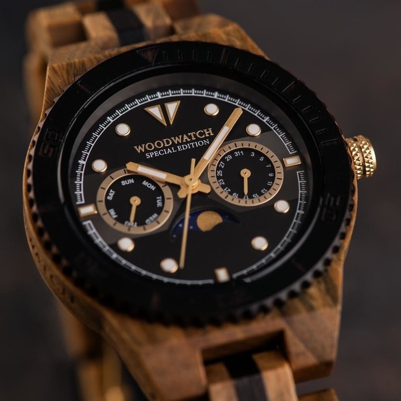 Now available in limited availability - our ODYSSEY Special Edition. Made by hand from a unique combination of Green and Black Sandalwood from South America and East Africa and featuring golden details. Only 100 pieces are available. Each watch is uniquel