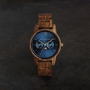 La collezione CLASSIC mette in discussione l’estetica di WoodWatch aggiungendogli un tono sofisticato. La sottile cassa dal tocco classico contiene un movimento lunare unico e due quadranti aggiuntivi che mostrano la settimana e il mese. Il CLASSIC Sailor