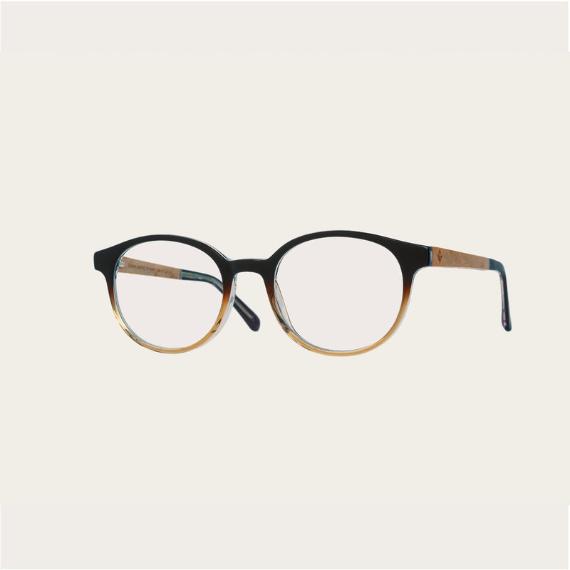 Filter out harmful excess blue light which can cause eye strain, headaches and poor sleep. The SOHO Vanilla features an oval dark brown and beige tortoise frame and is composed of durable Italian Mazzucchelli bio-acetate with hand-finished natural maple w