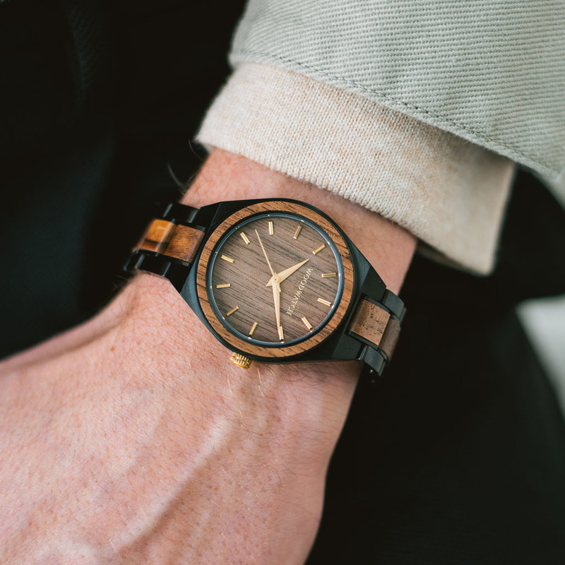 UNITY Abyss is a sleek timepiece that combines two strong elements to come up with a classic design. The watch unites a black stainless steel band and 38mm case with our signature wooden characteristics. Featuring gold coloured hands, both the dial and ba