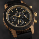 Jetzt in begrenzter Verfügbarkeit erhältlich - unsere CHRONUS Special Edition. Von Hand gefertigt, aus einer einzigartigen Kombination von Ebenholz aus Ostafrika und Zebrano aus Westafrika mit goldenen Details. Es sind nur 100 Stück verfügbar. Jede Uhr is