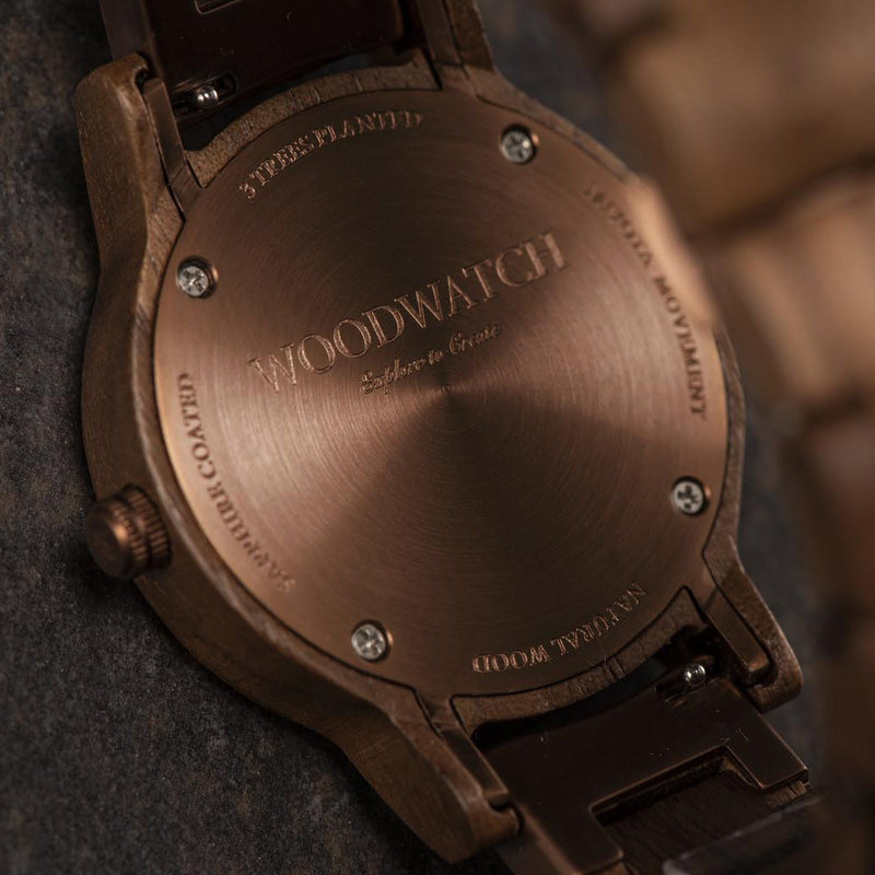 The CLASSIC Collection rethinks the aesthetic of a WoodWatch in a sophisticated way. The slim cases give a classy impression while featuring a unique a moonphase movement and two extra subdials featuring a week and month display. The CLASSIC Barista is ma