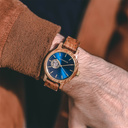 The CLASSIC Open-Heart rethinks the aesthetic of a WoodWatch in a kinetic way. We redesigned the case to make room for a SEIKO automatic movement, which is powered by the natural motion of the wearer of the watch. The open heart and glass case back reveal