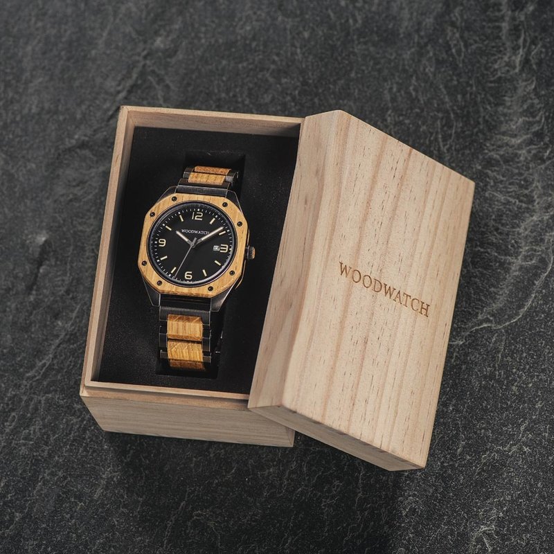 The first watch in history that is crafted from reclaimed oak barrels used to make red wine in Bordeaux, France. Carefully taken apart, the oak wood from barrels has been reworked into these truly unique timepieces. Each watch is numbered 001 - 300, a hom