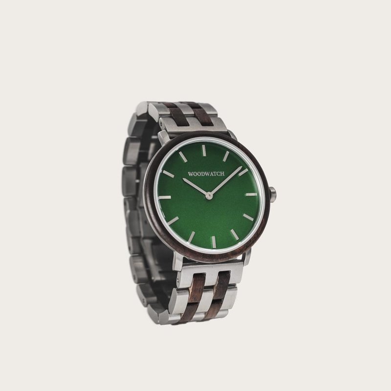 A renewed MINIMAL design with a timeless look that matches any occasion. Featuring a thin, steel case, and leadwood bezel and green dial. Comes with a new watch strap, designed from the ground up to perfectly match the minimal watch case in style and mate